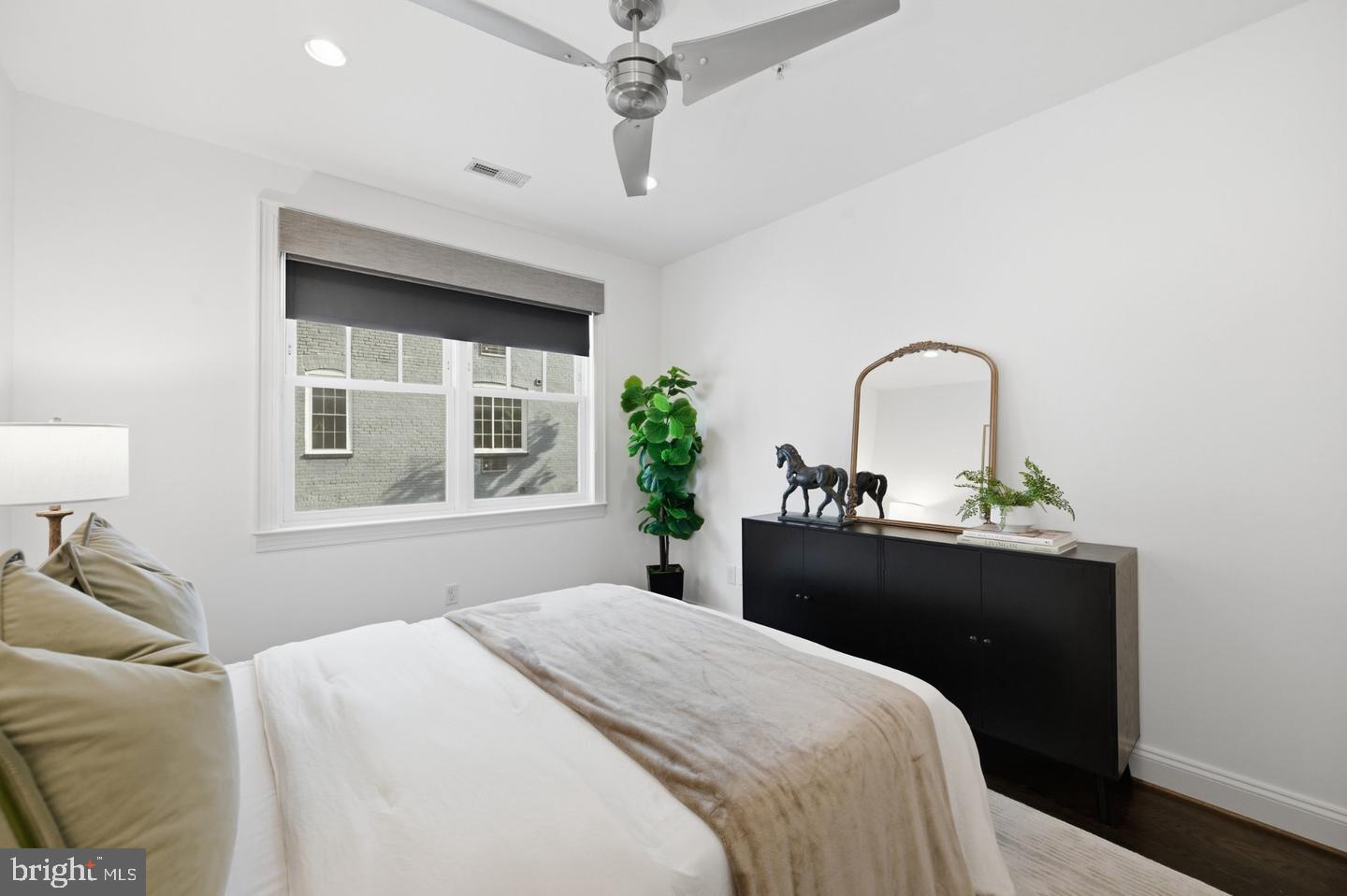 1696 Lanier Pl Nw #3 Property Photo 11