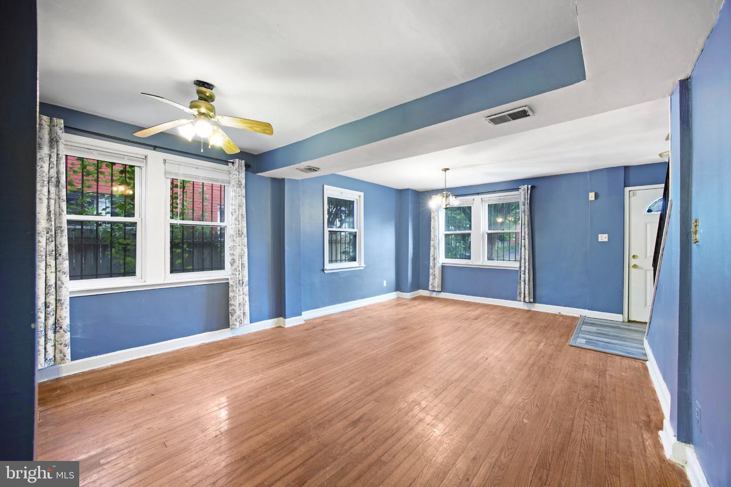 1306 Eastern Ave Ne Property Photo 5