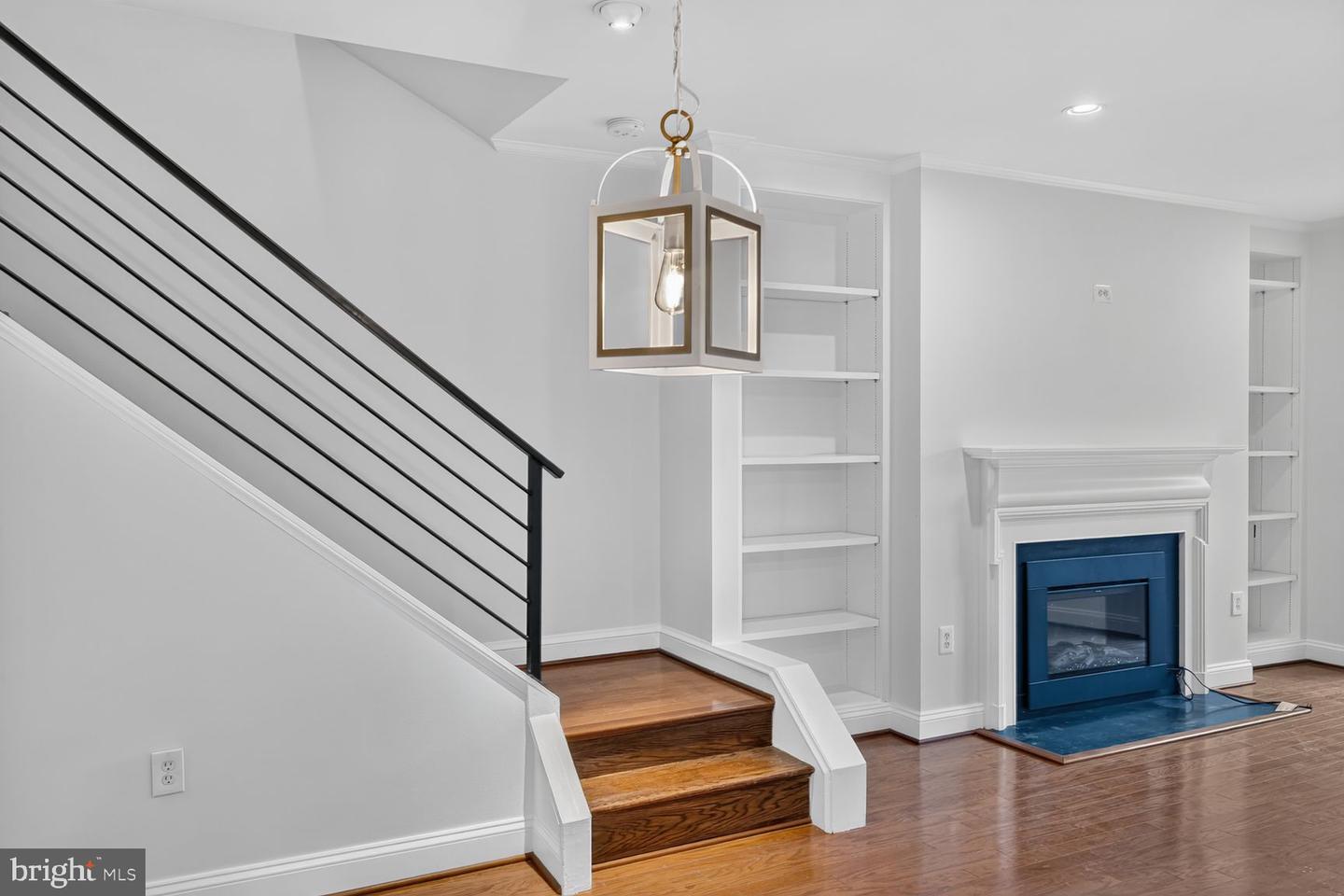 1636 Beekman Pl Nw #d Property Photo 16