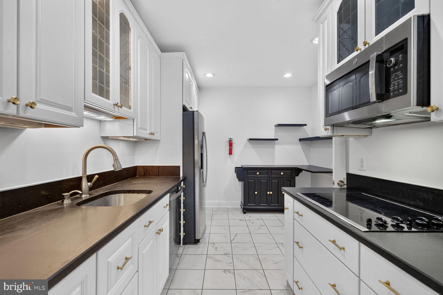 1636 Beekman Pl Nw #d Property Photo 19