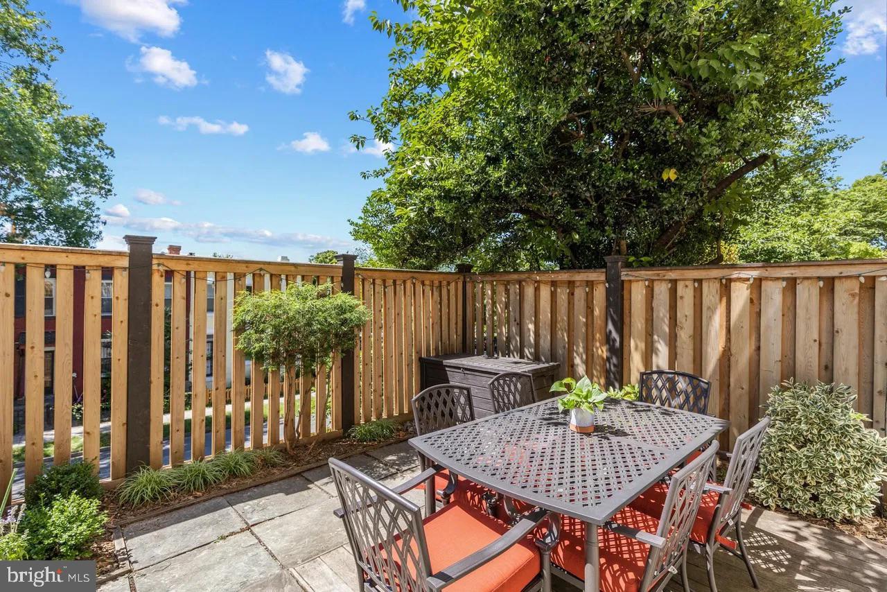 1636 Beekman Pl Nw #d Property Photo 23