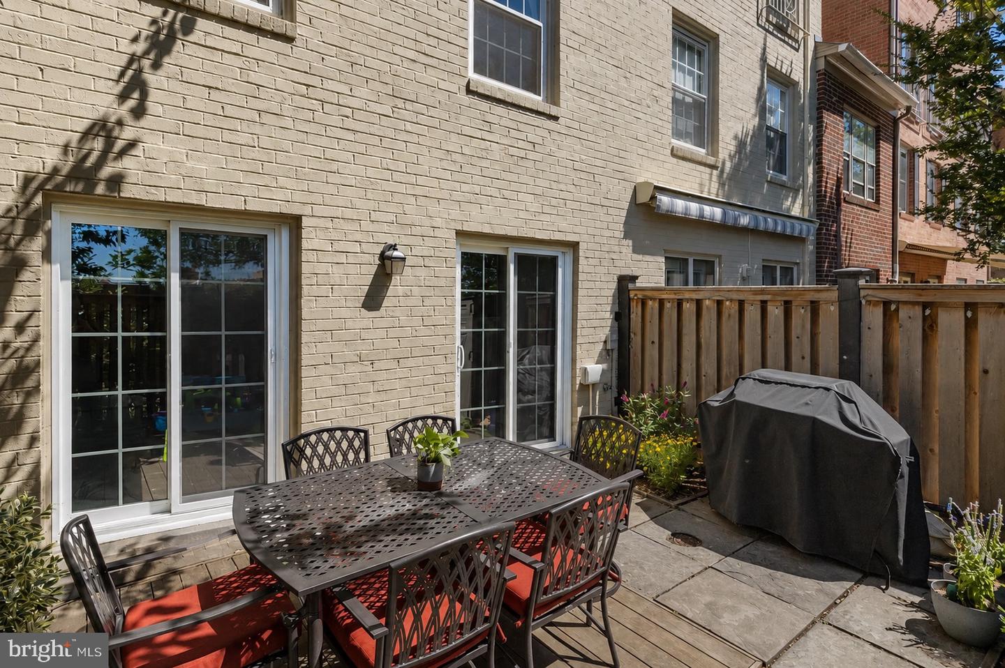 1636 Beekman Pl Nw #d Property Photo 25