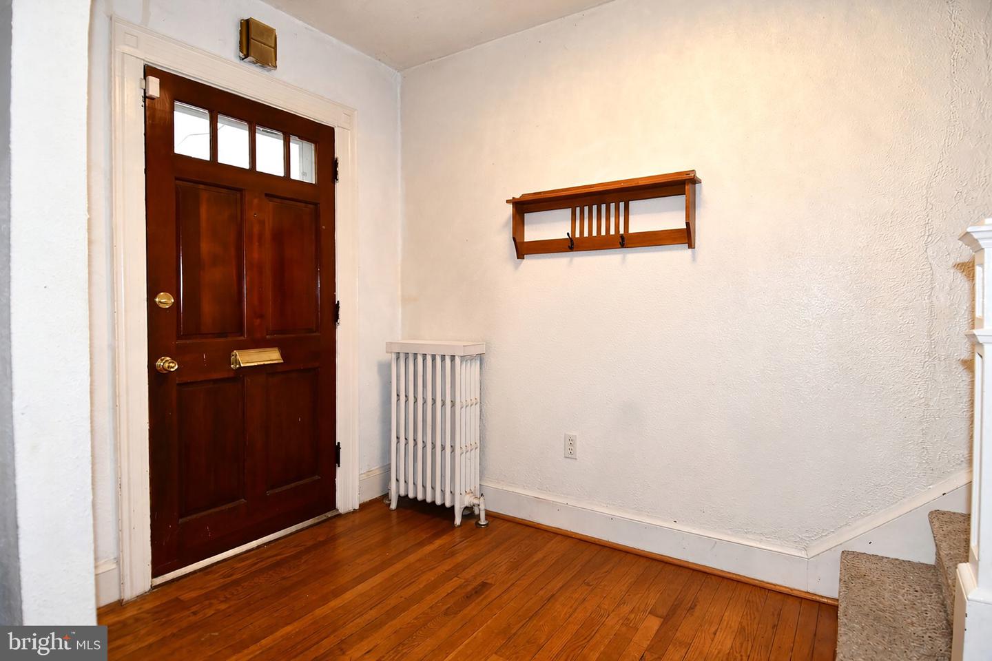 4210 10th St Ne Property Photo 5