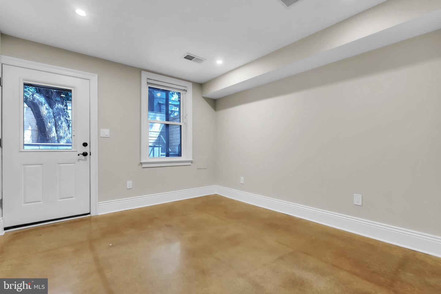 225 R St Nw Property Photo 45