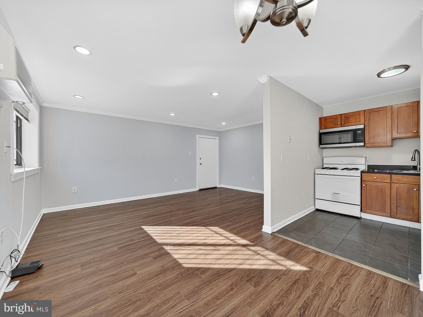 3111 Naylor Rd Se #104 Property Photo 5