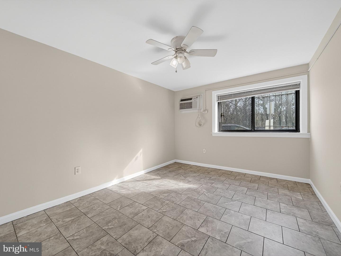 3111 Naylor Rd Se #104 Property Photo 6