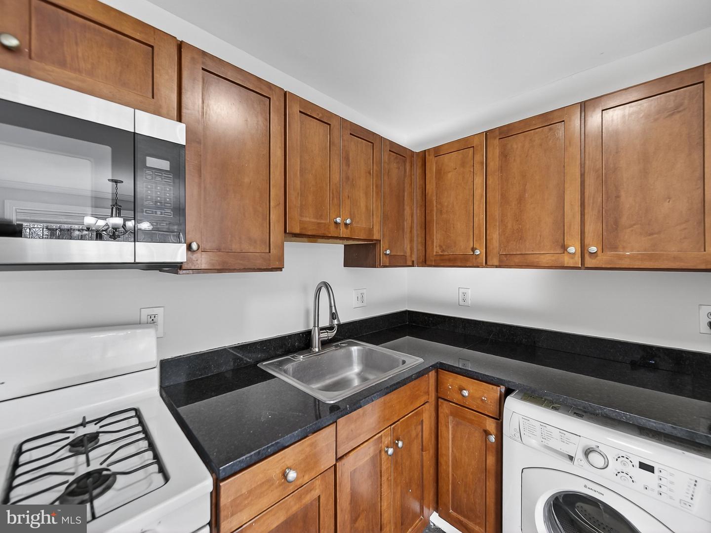 3111 Naylor Rd Se #104 Property Photo 17