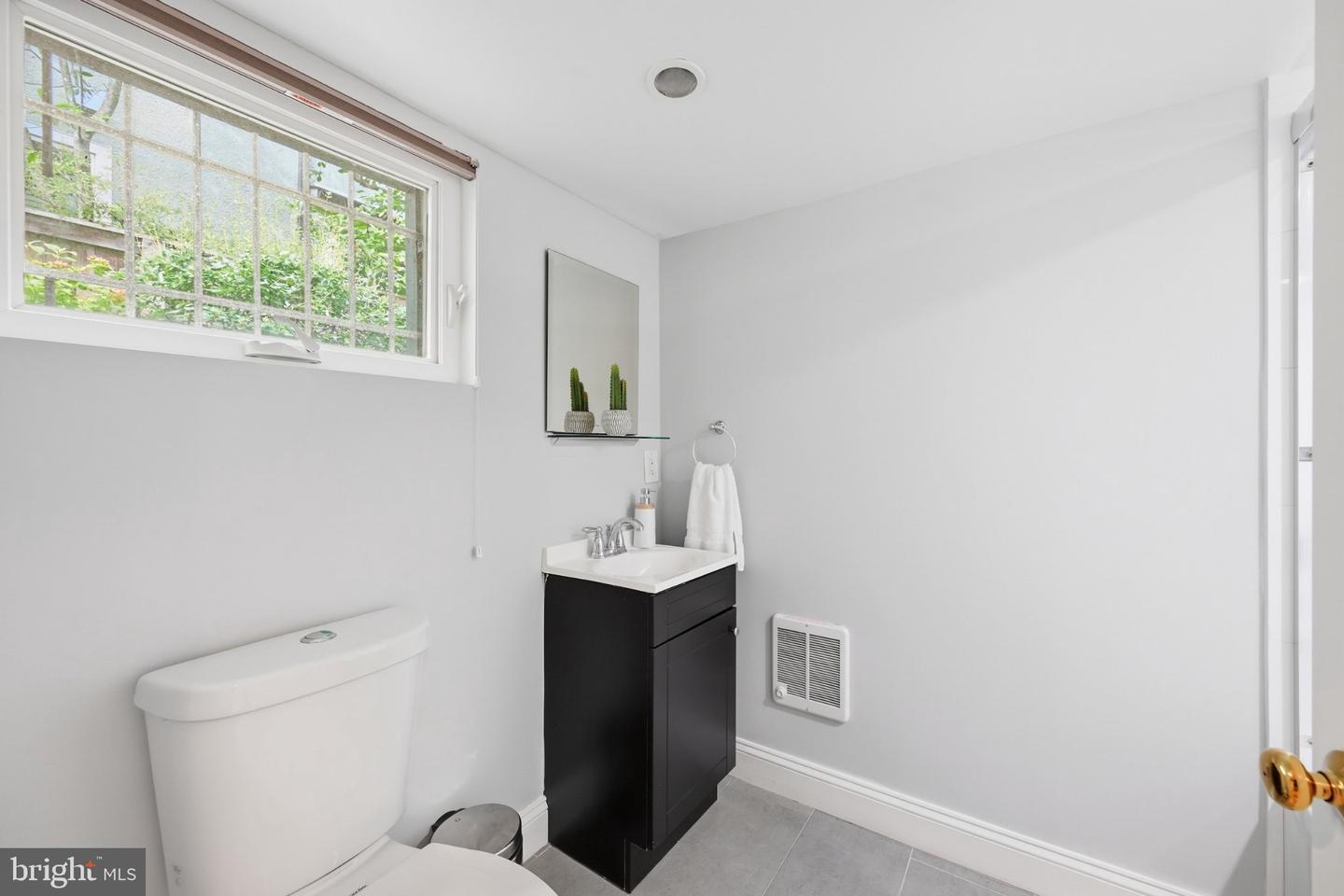 3755 Jenifer St Nw Property Photo 28