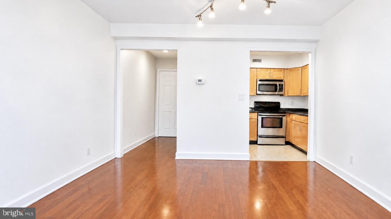 3611 38th St Nw #305 Property Photo 4