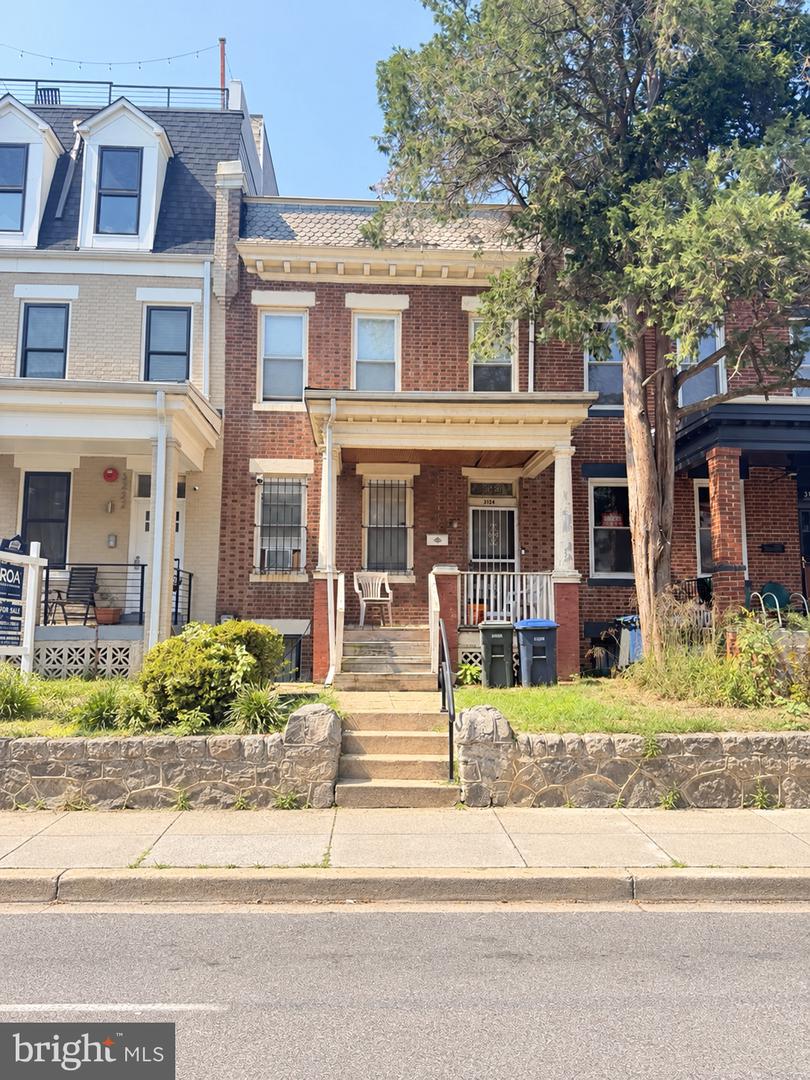 3224 Warder St Nw Property Photo 1