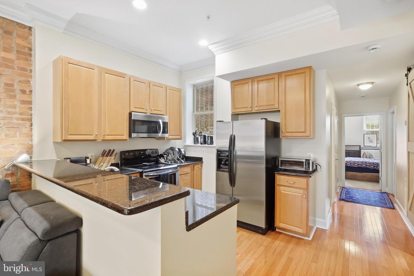 523 Florida Ave Nw #2 Property Photo 6