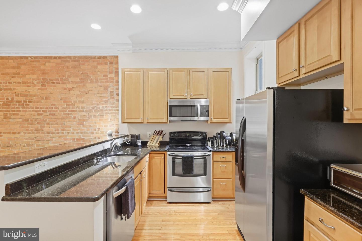 523 Florida Ave Nw #2 Property Photo 7