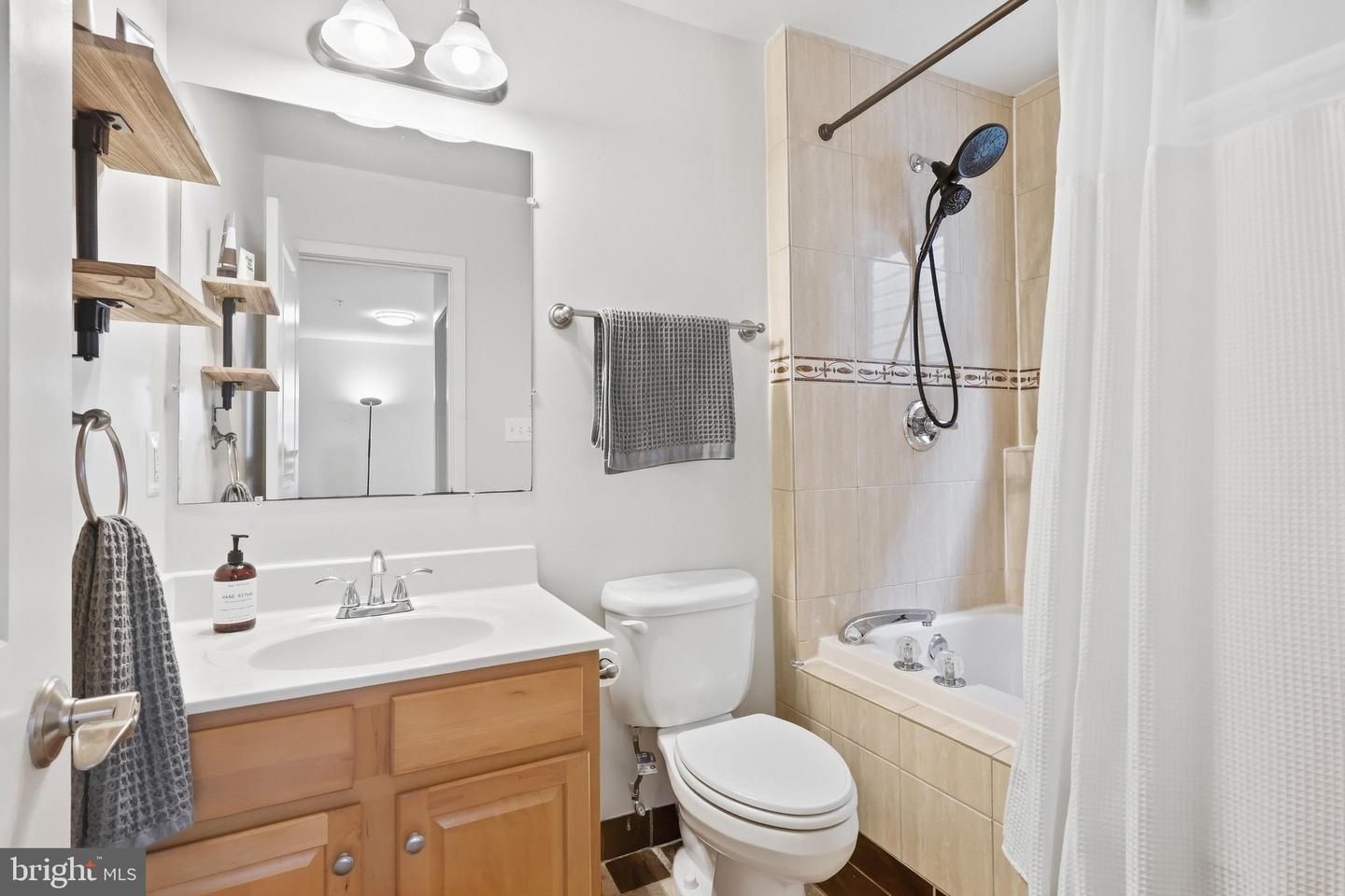 523 Florida Ave Nw #2 Property Photo 17