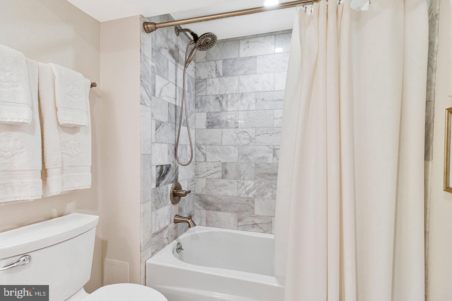 4607 Kenmore Dr Nw Property Photo 10