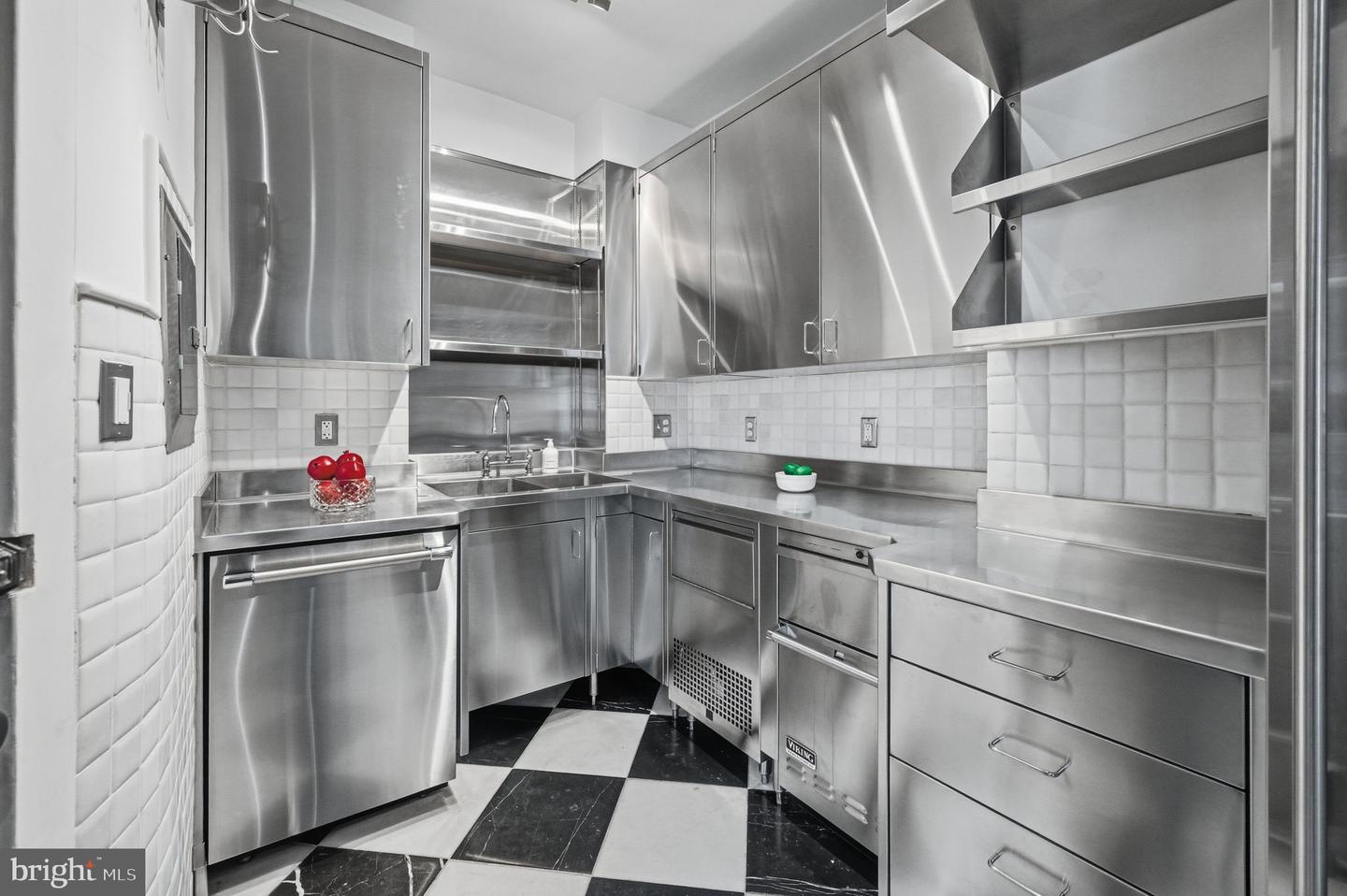 1026 16th St Nw #801 Property Photo 15