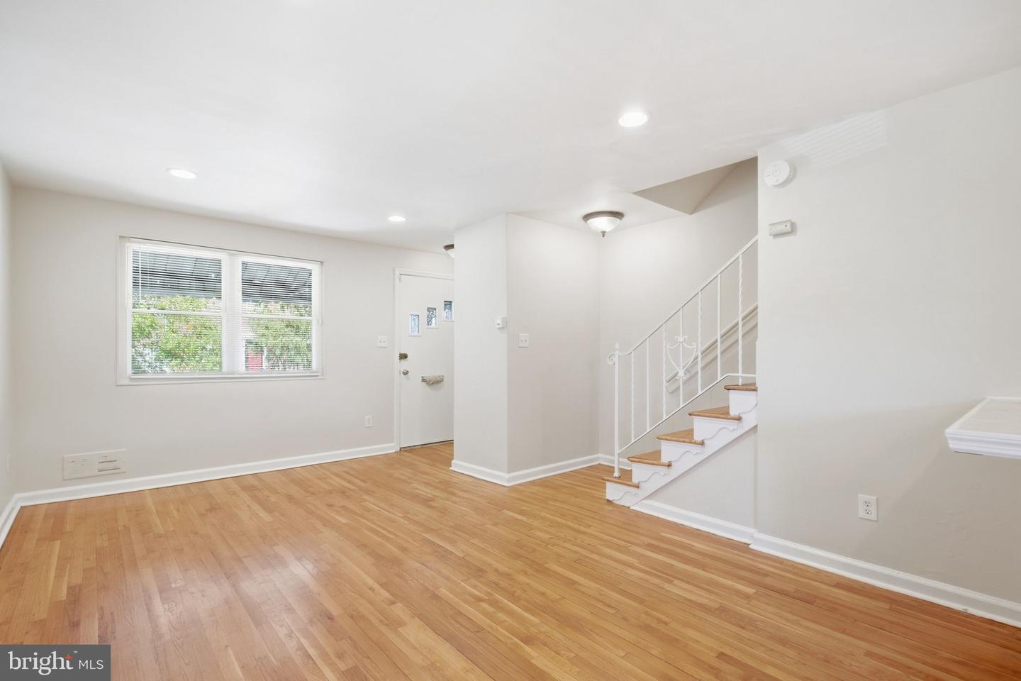 4229 Fort Dupont Ter Se Property Photo 9