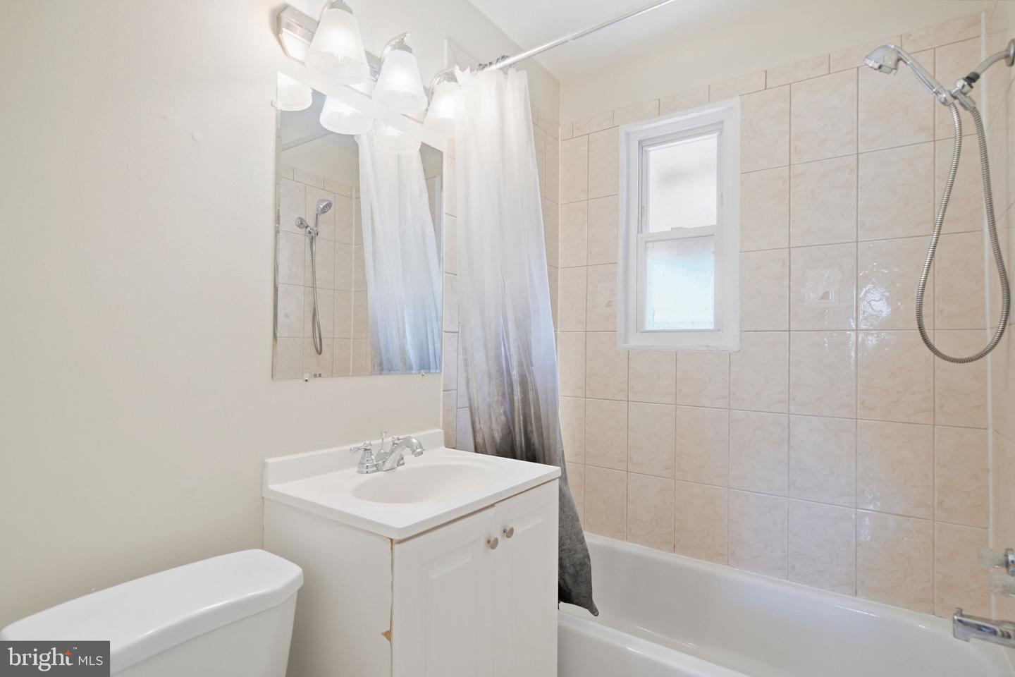 4229 Fort Dupont Ter Se Property Photo 12