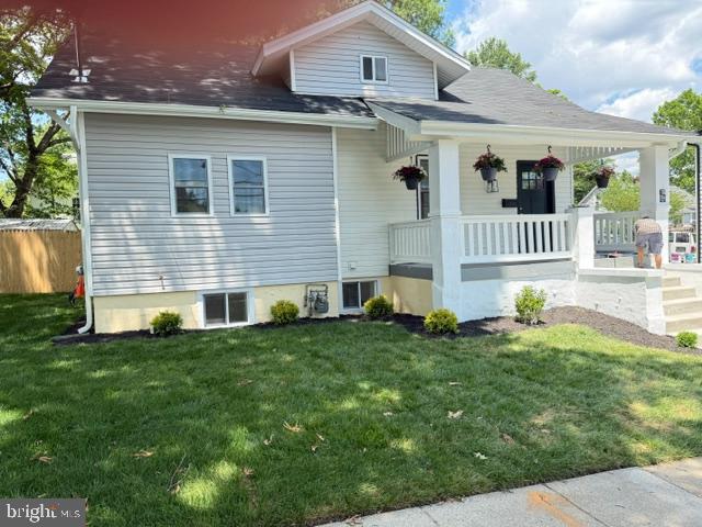 1004 Shepherd St Ne Property Photo 4
