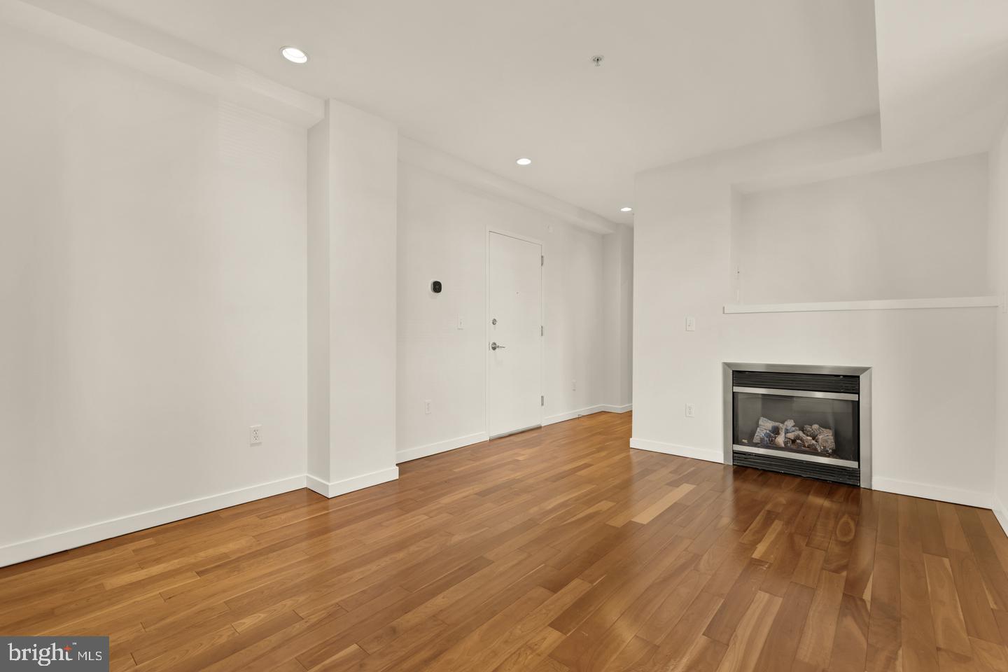 2535 13th St Nw #203 Property Photo 6