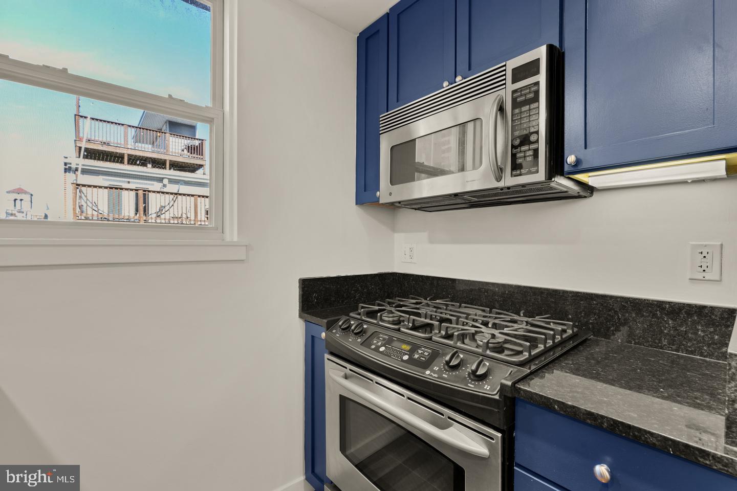 2535 13th St Nw #203 Property Photo 10