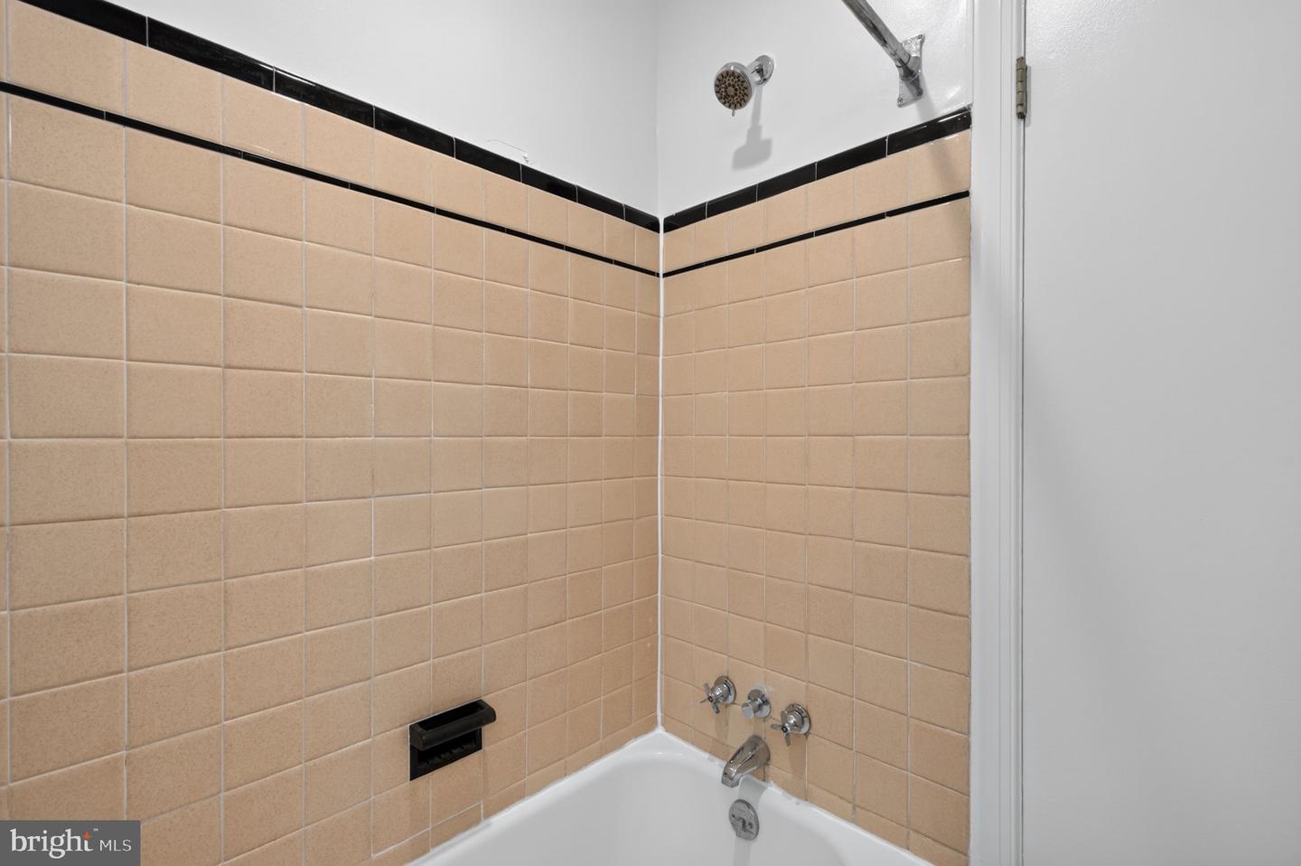 2803 Cortland Pl Nw #106 Property Photo 16