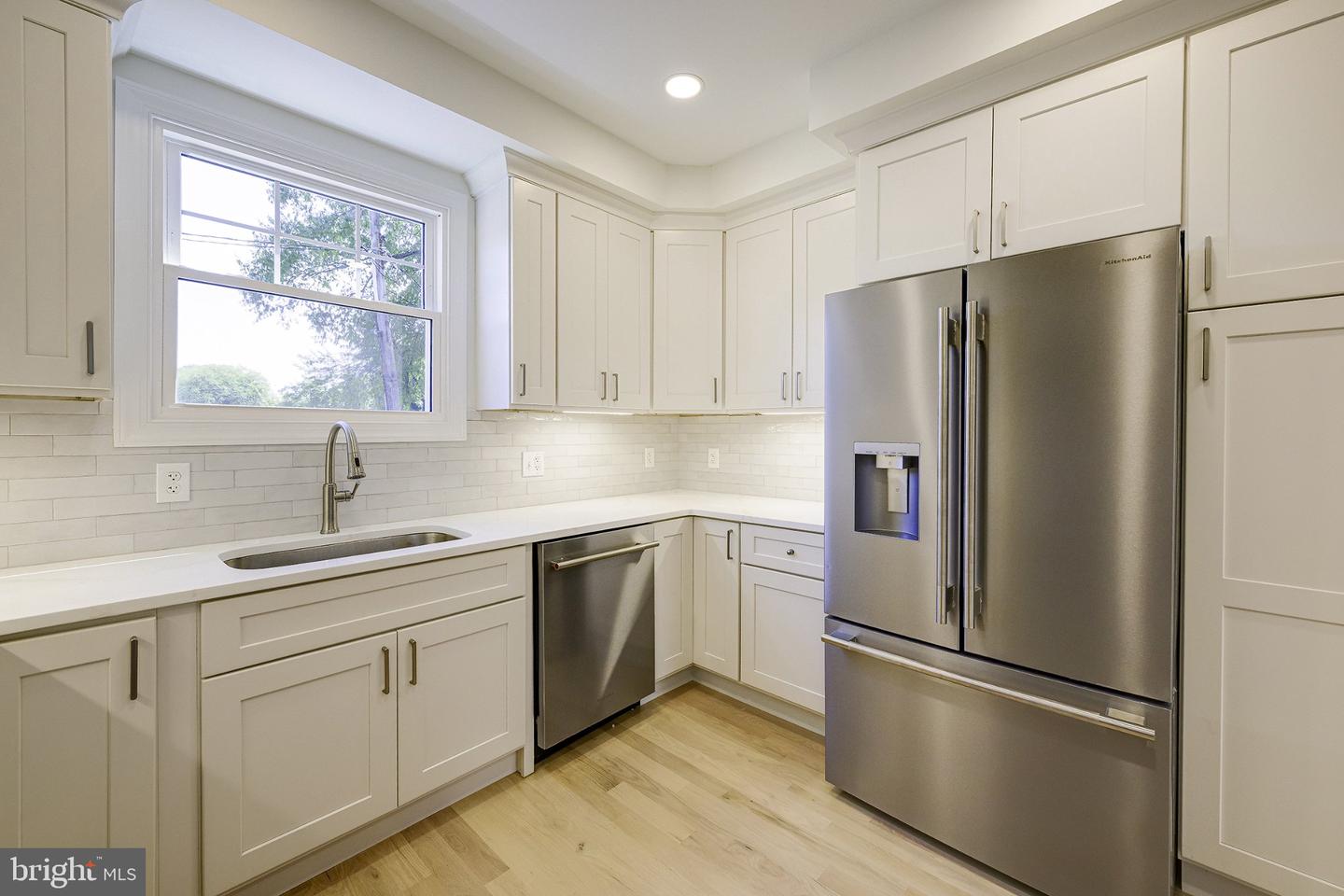 DCDC2283842 Property Photo 9