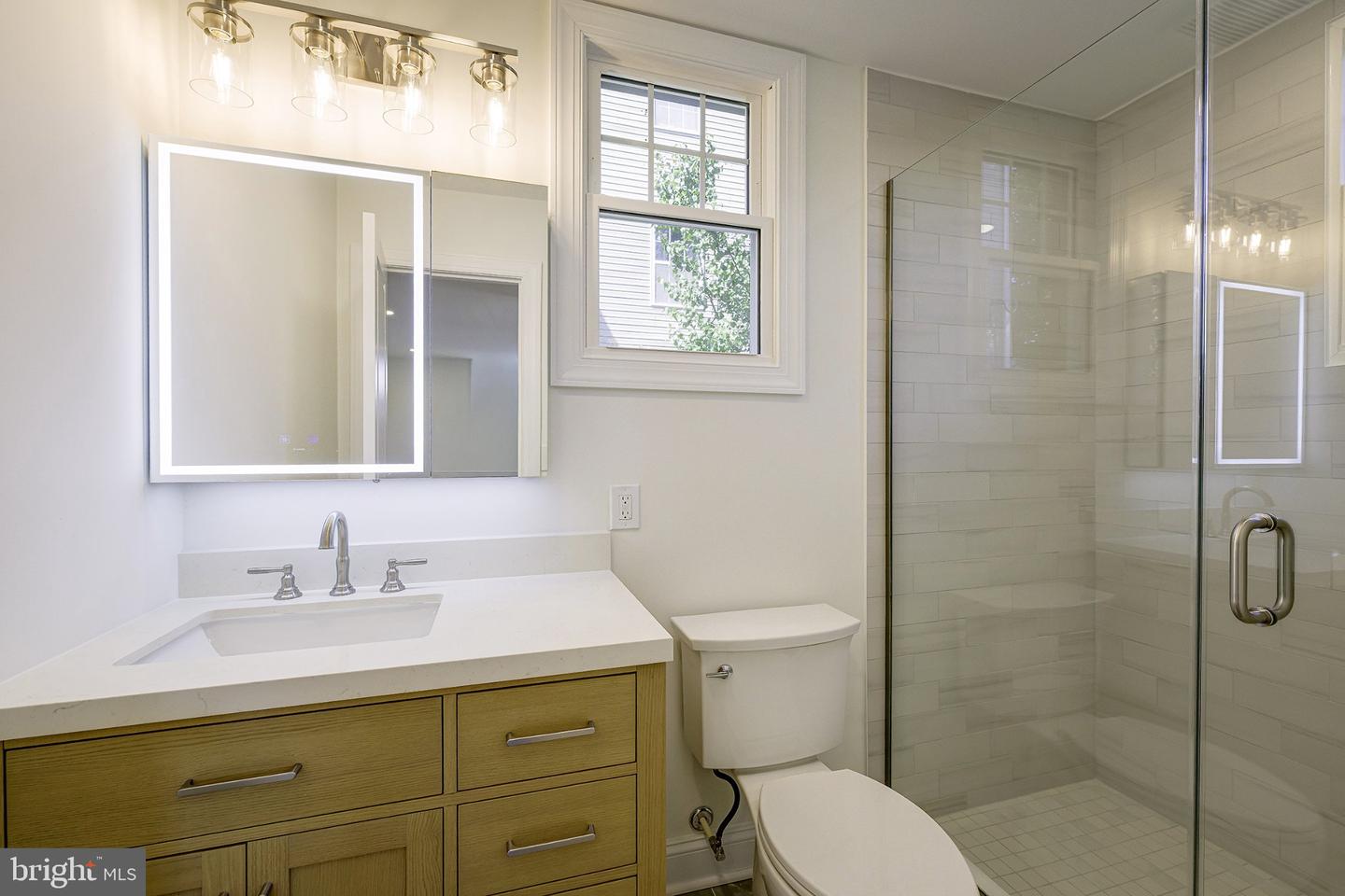 DCDC2283842 Property Photo 14