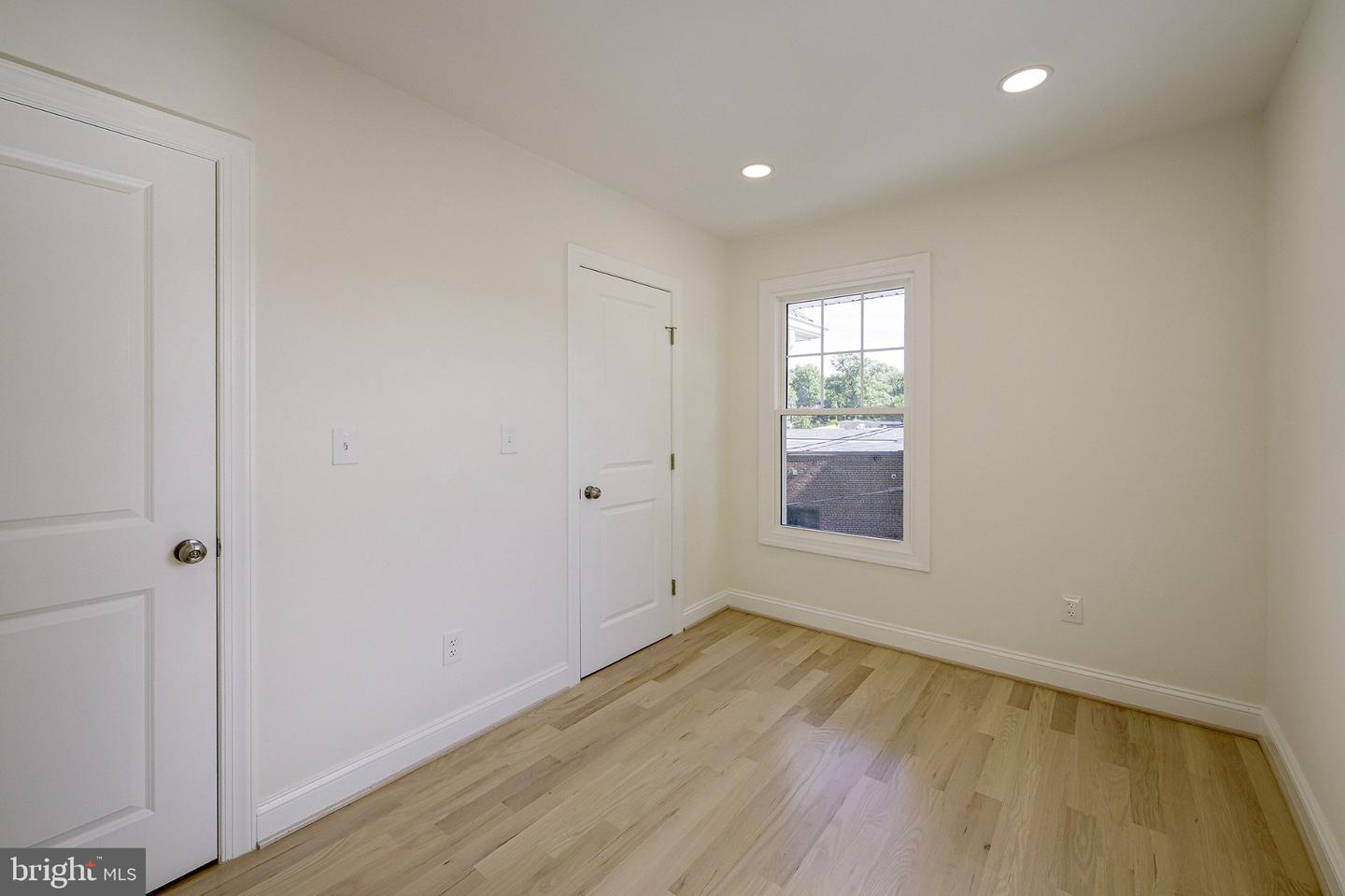 DCDC2283842 Property Photo 16