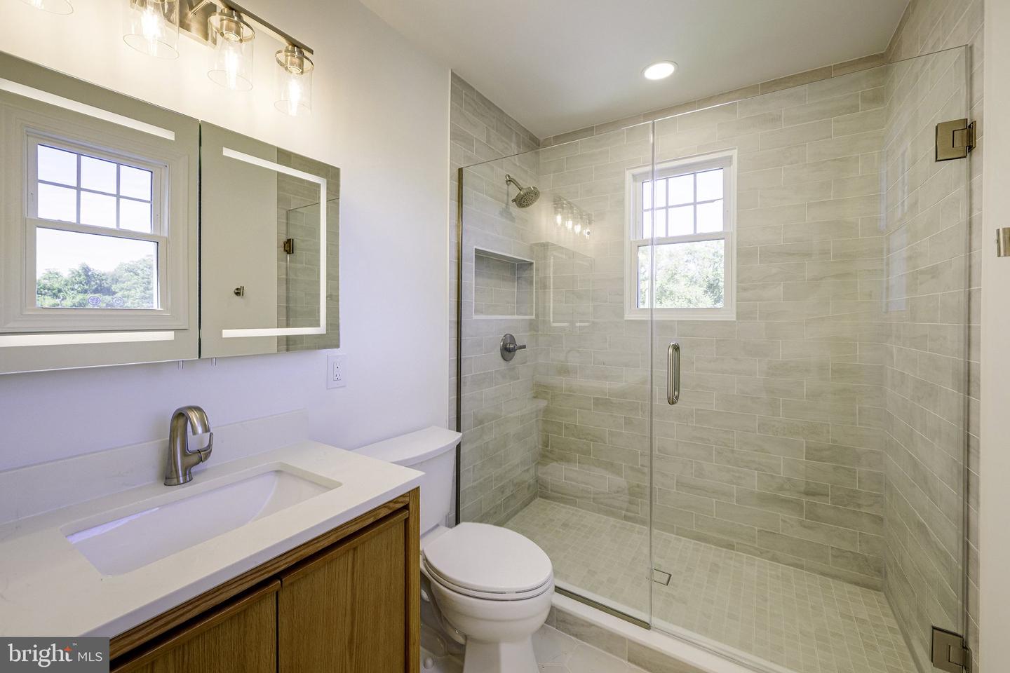 DCDC2283842 Property Photo 22