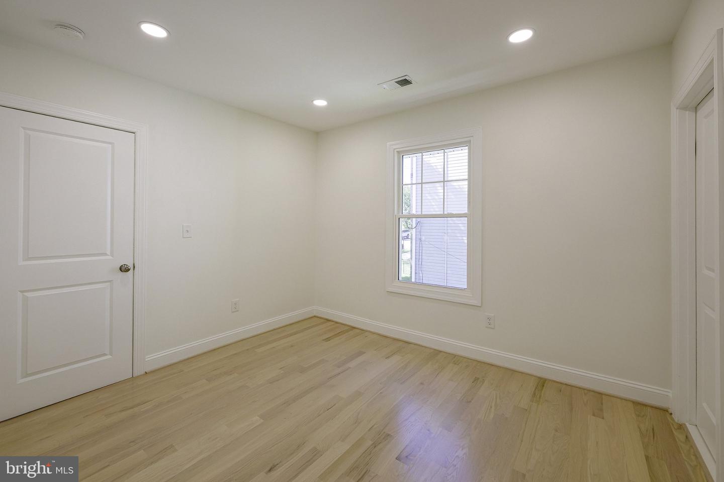 DCDC2283842 Property Photo 24