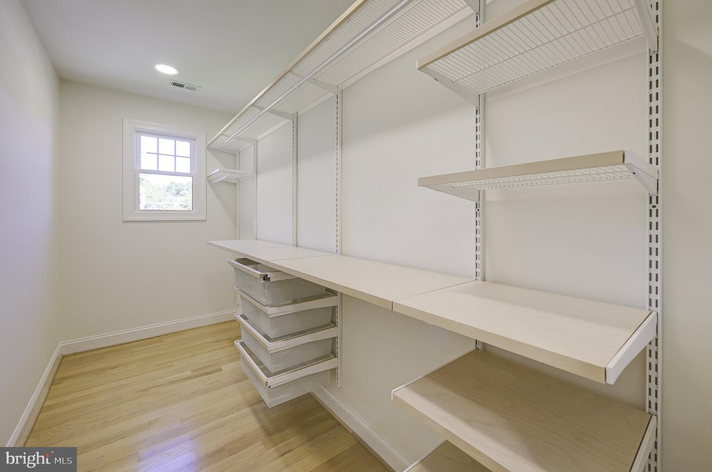 DCDC2283842 Property Photo 26