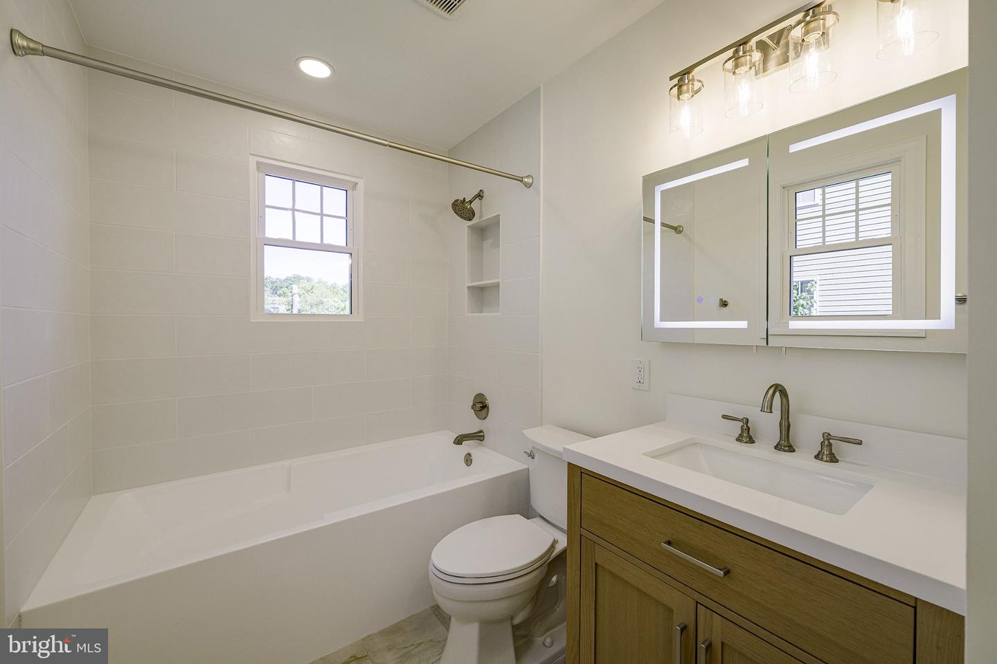 DCDC2283842 Property Photo 27