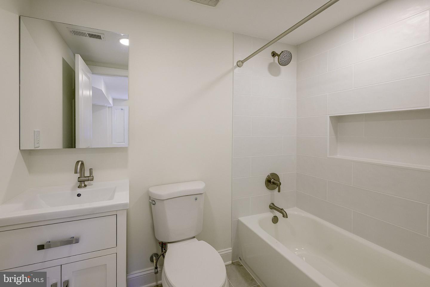 DCDC2283842 Property Photo 38