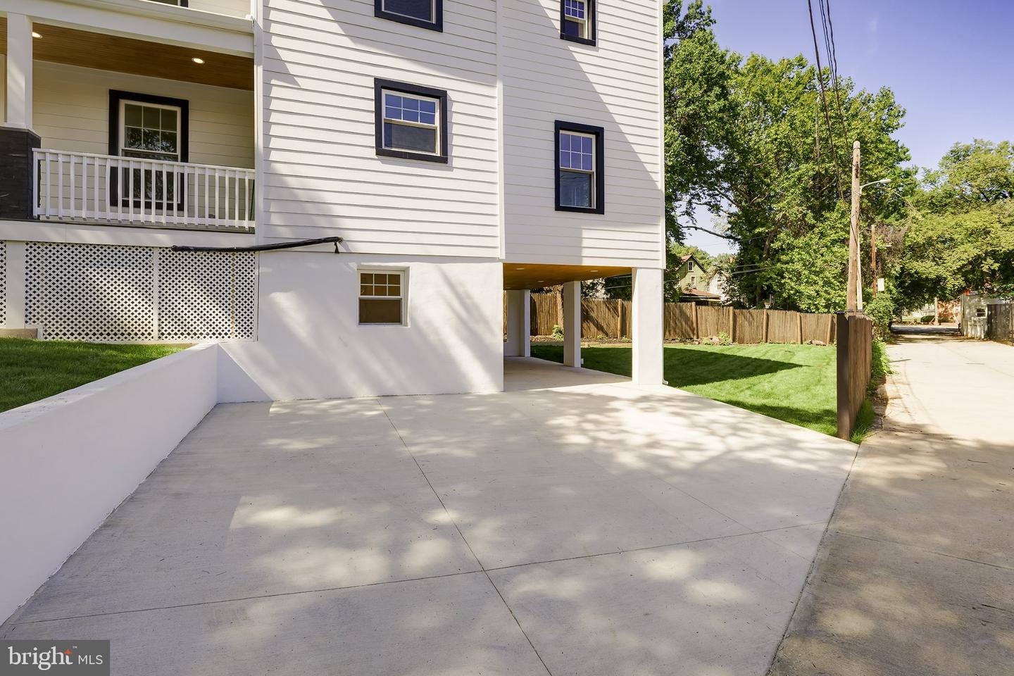 DCDC2283842 Property Photo 42