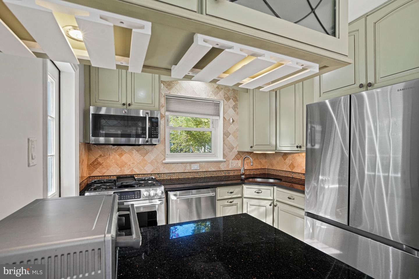 2749 Arizona Ave Nw Property Photo 14