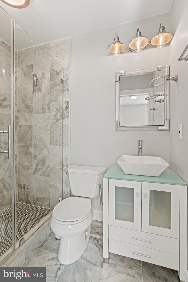 2749 Arizona Ave Nw Property Photo 20