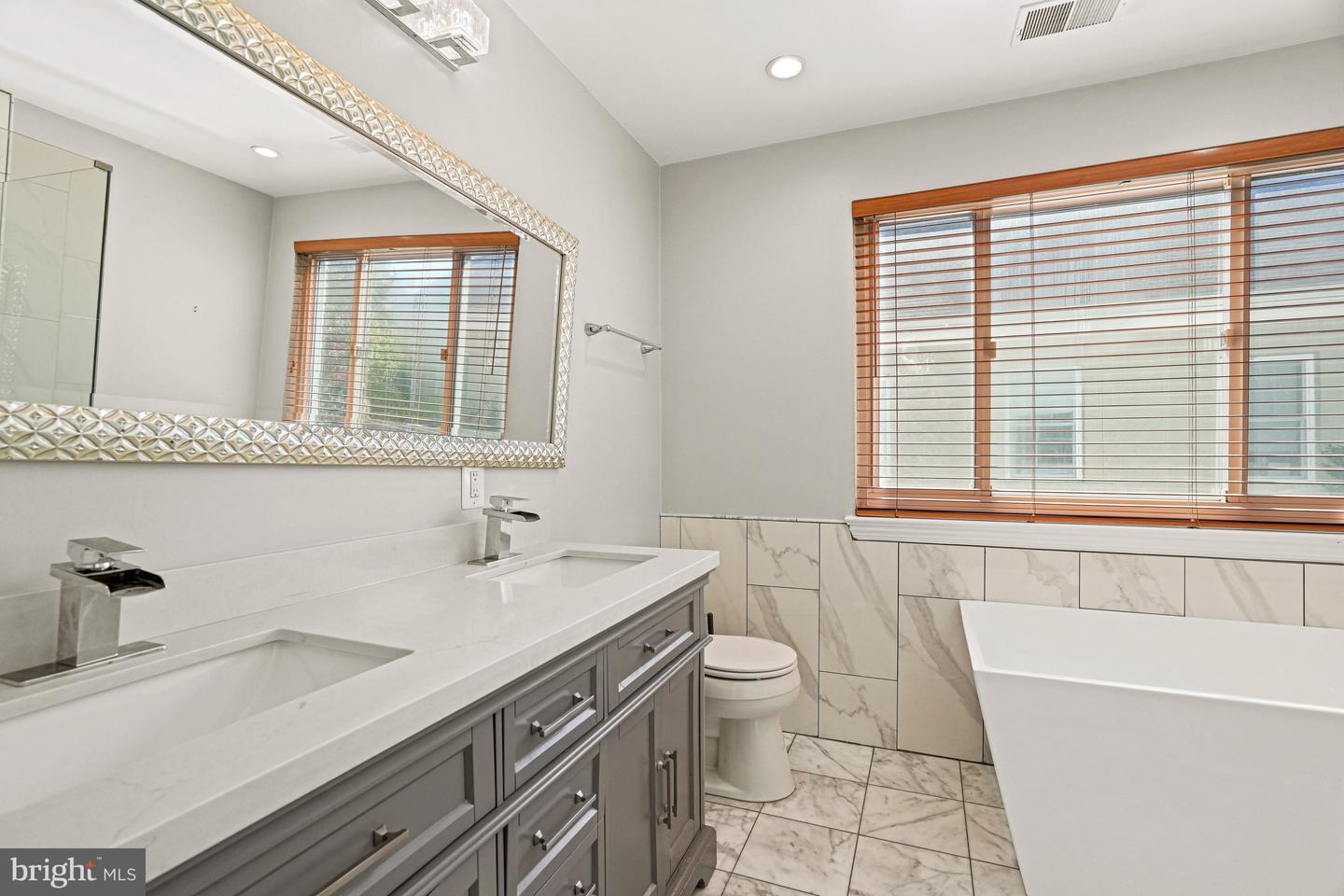 2749 Arizona Ave Nw Property Photo 24