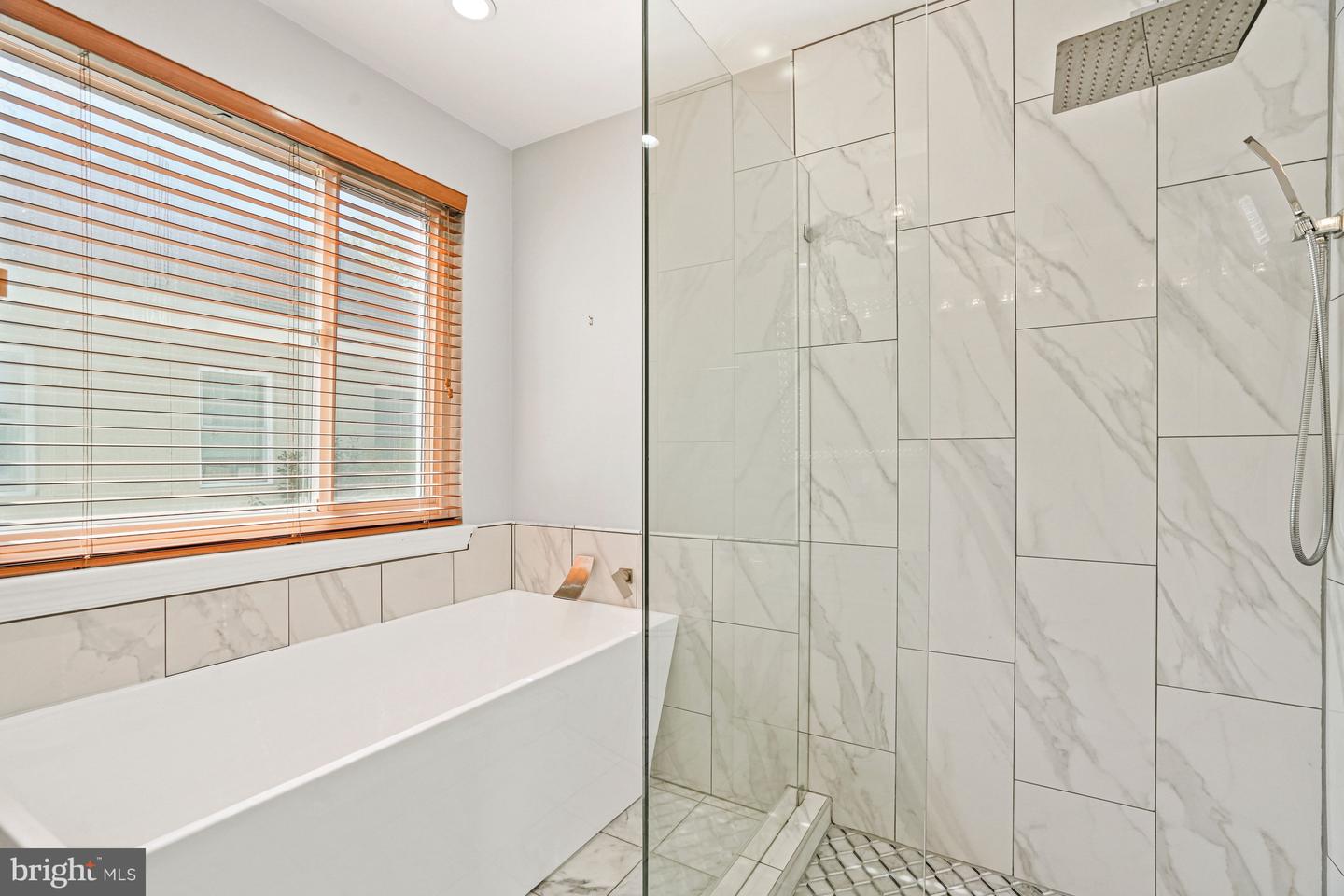 2749 Arizona Ave Nw Property Photo 25