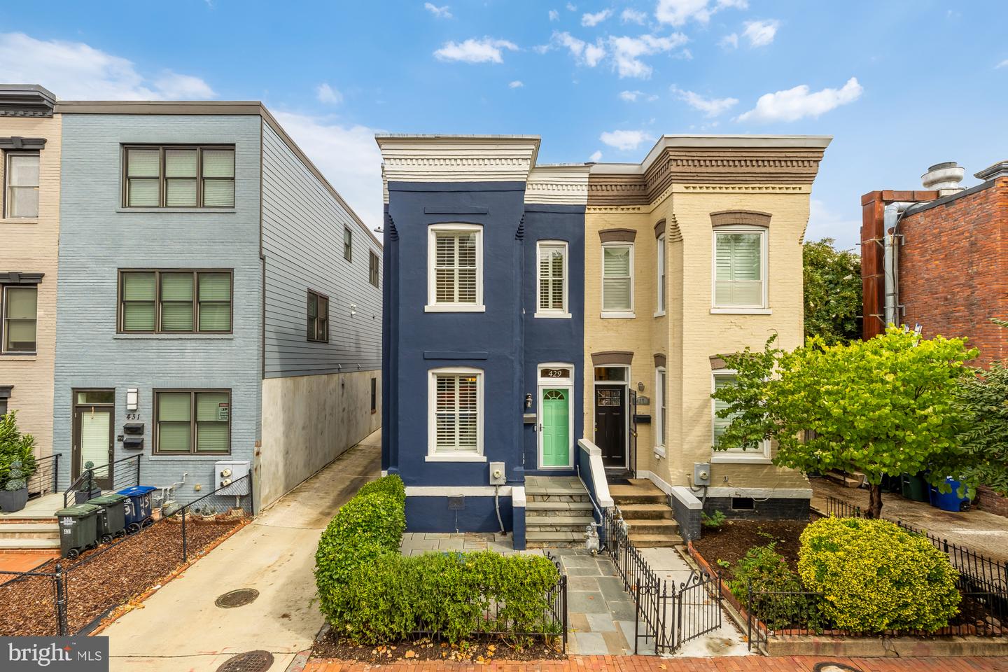 429 R ST NW Property Photo 1