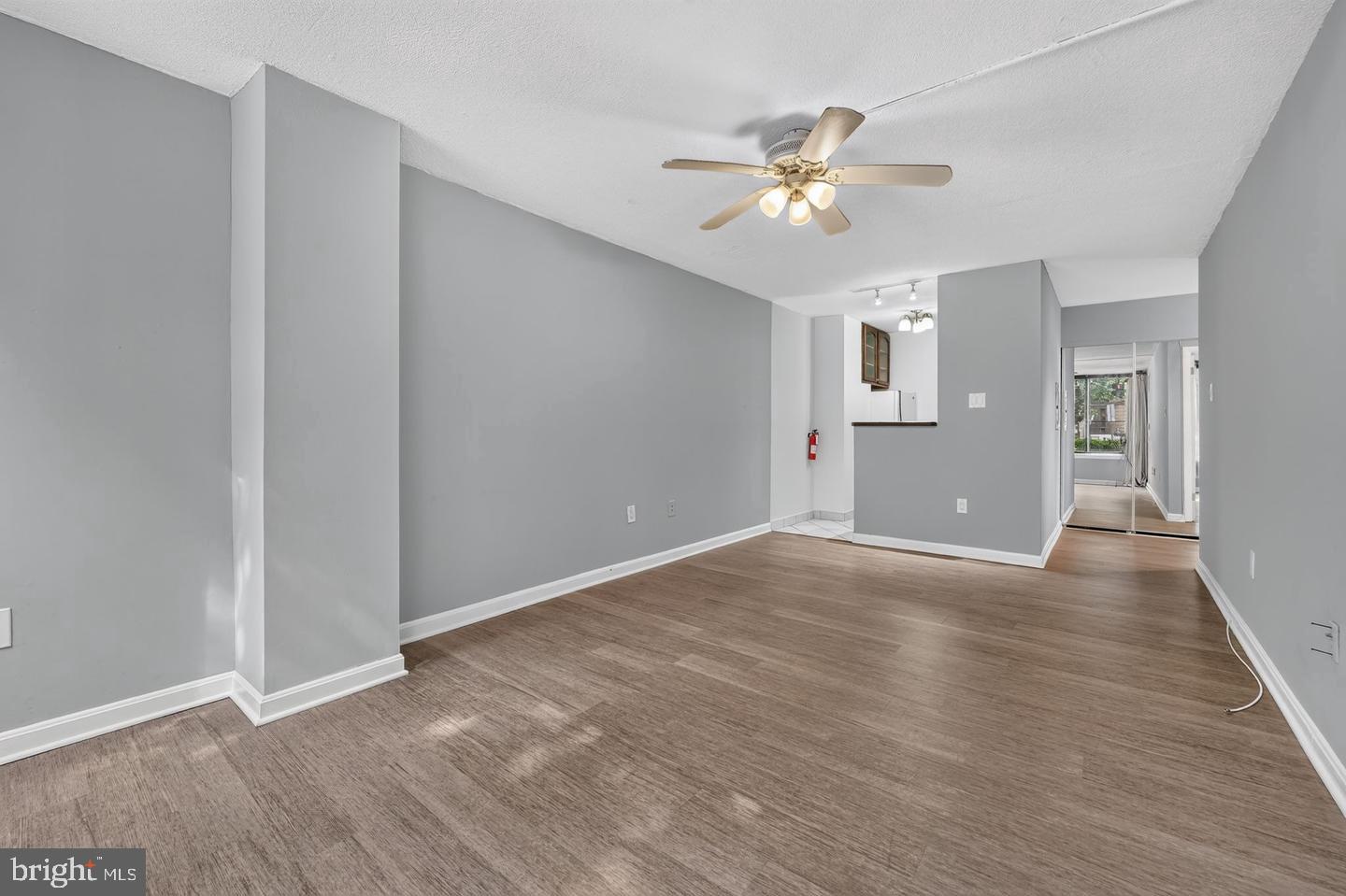 DCDC2283916 Property Photo 11