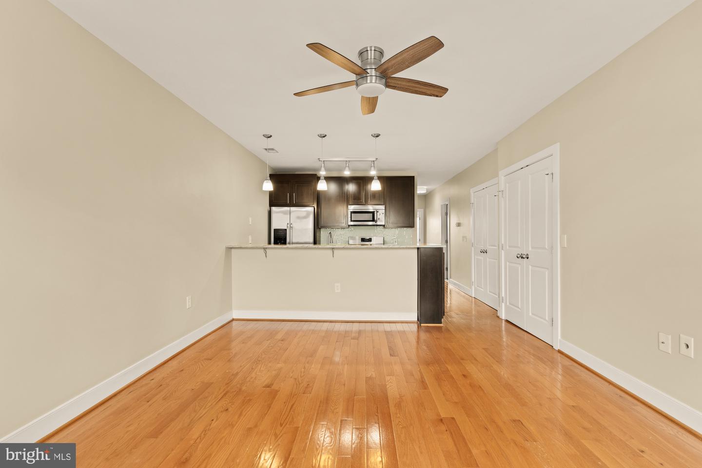 1353 Adams St Ne #3 Property Photo 3