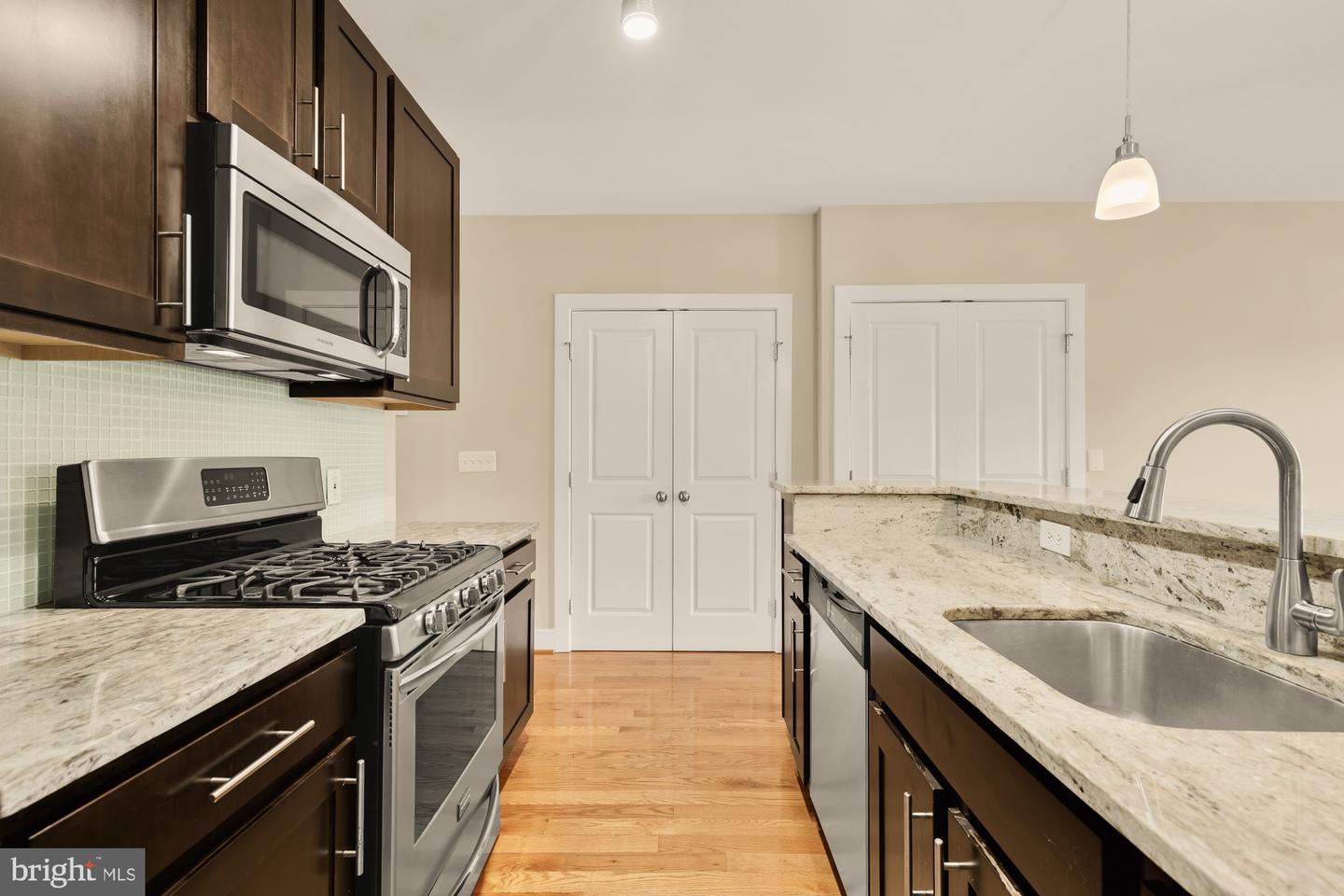 1353 Adams St Ne #3 Property Photo 12
