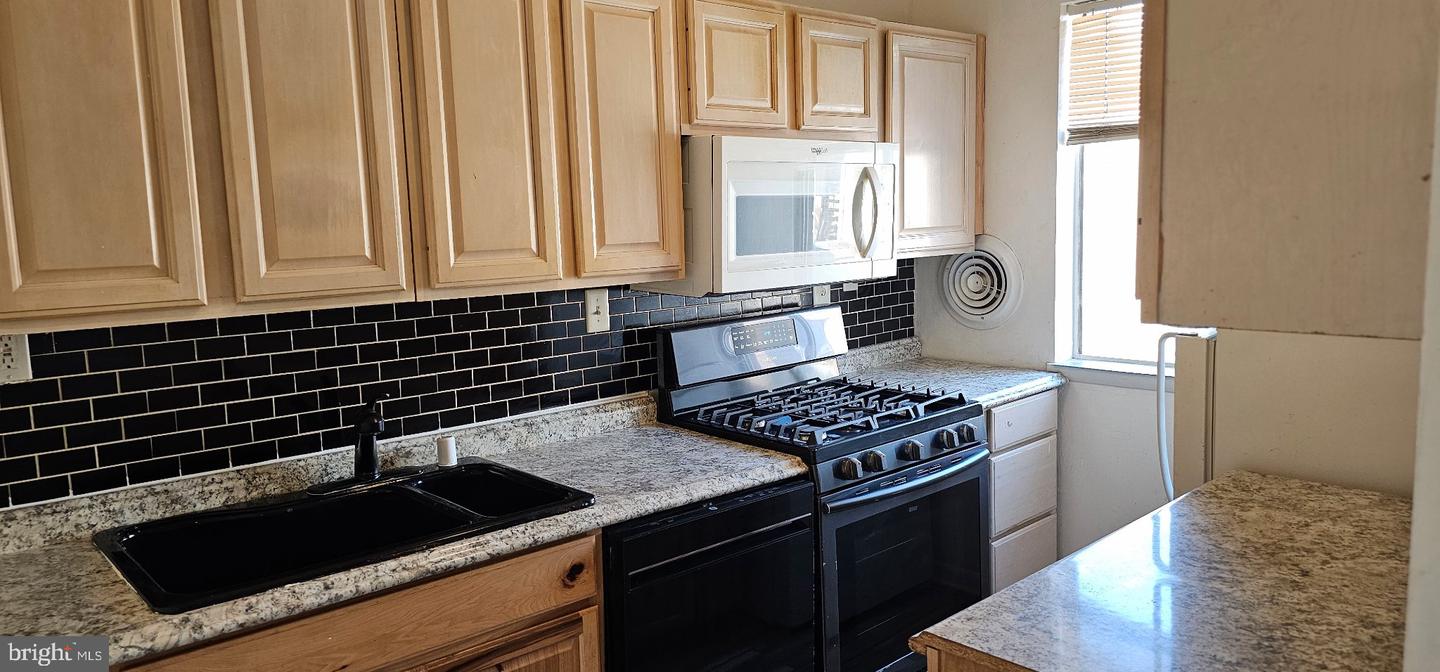 1920 Naylor Rd Se #307 Property Photo 3
