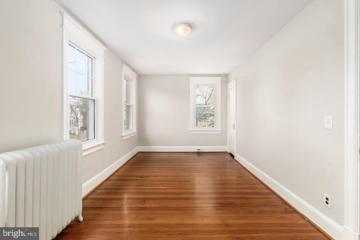 900 Madison St Nw #b Property Photo 24