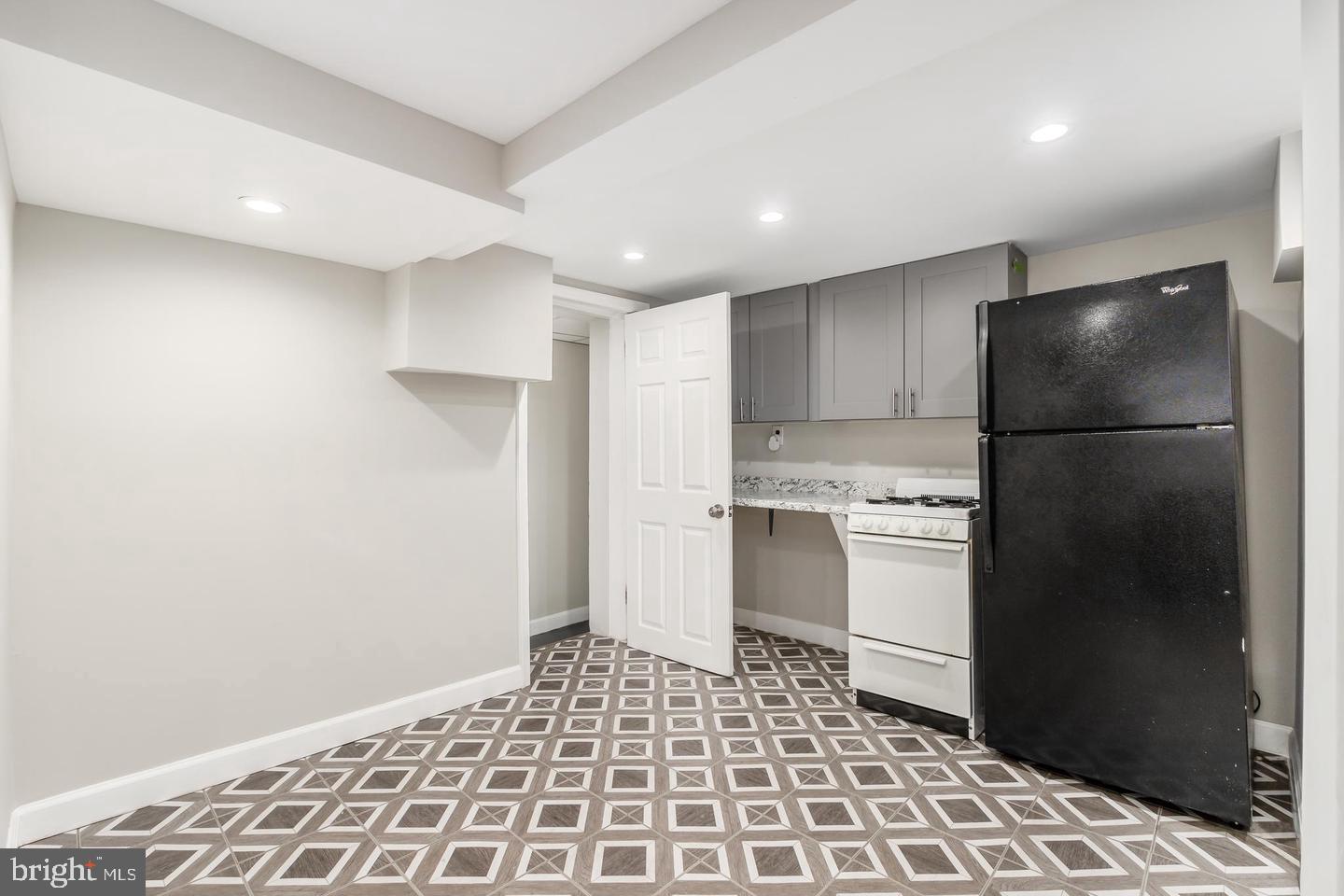 900 Madison St Nw #b Property Photo 30