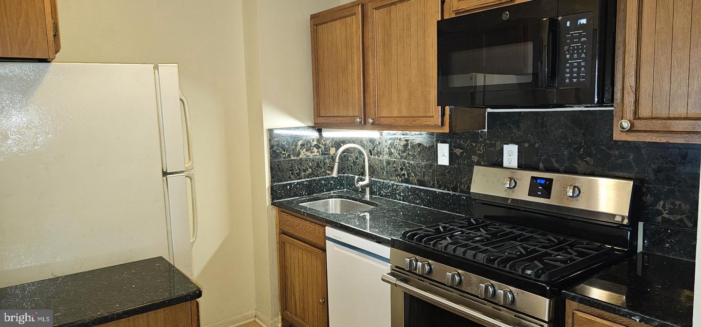 1920 Naylor Rd Se #201 Property Photo 2