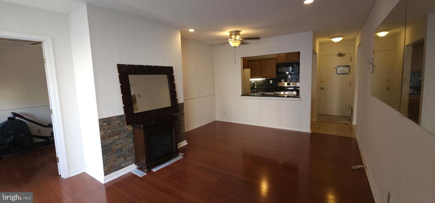1920 Naylor Rd Se #201 Property Photo 3