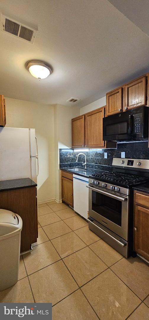 1920 Naylor Rd Se #201 Property Photo 6