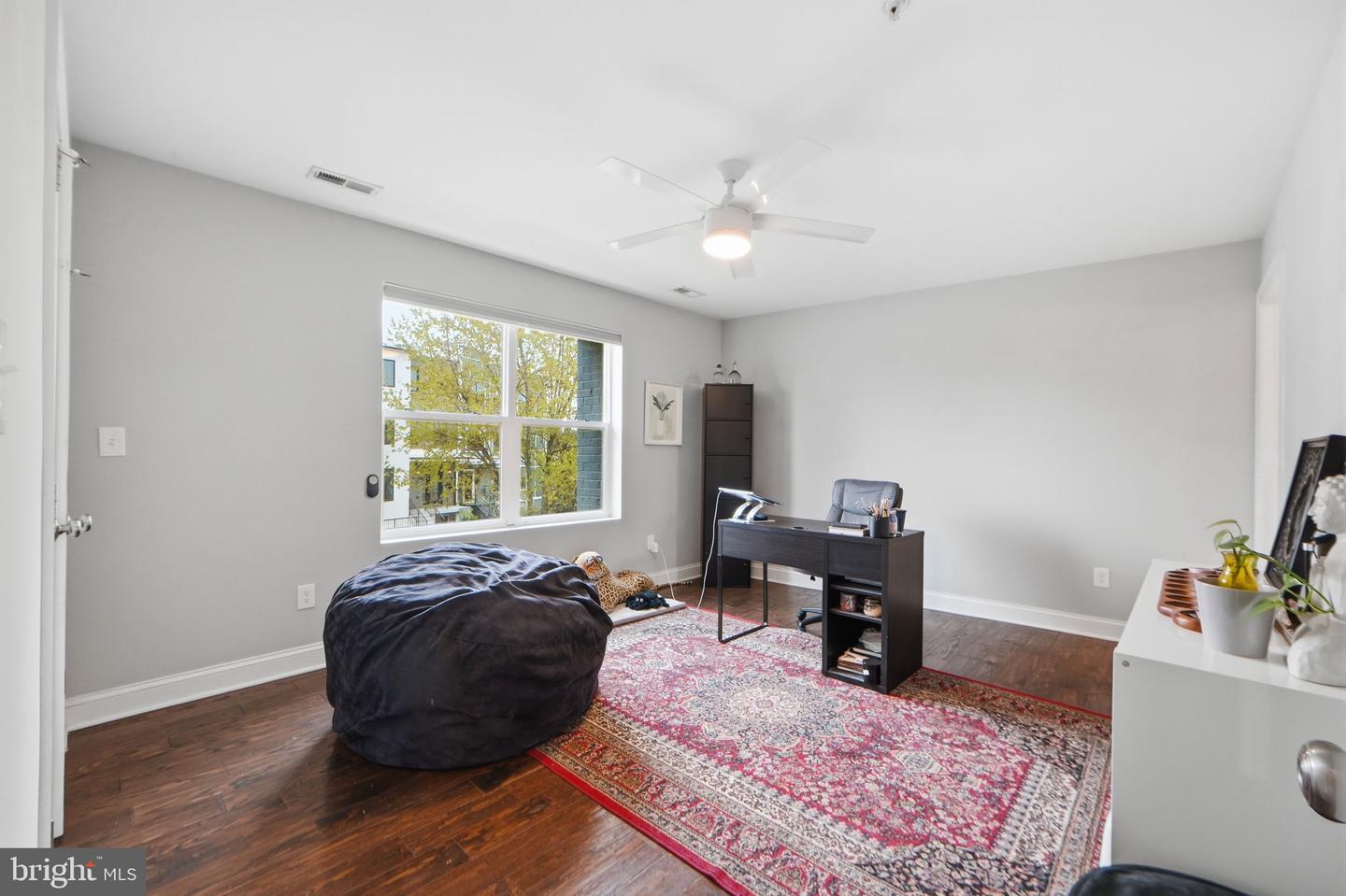 1258 Holbrook Ter Ne #5 Property Photo 16