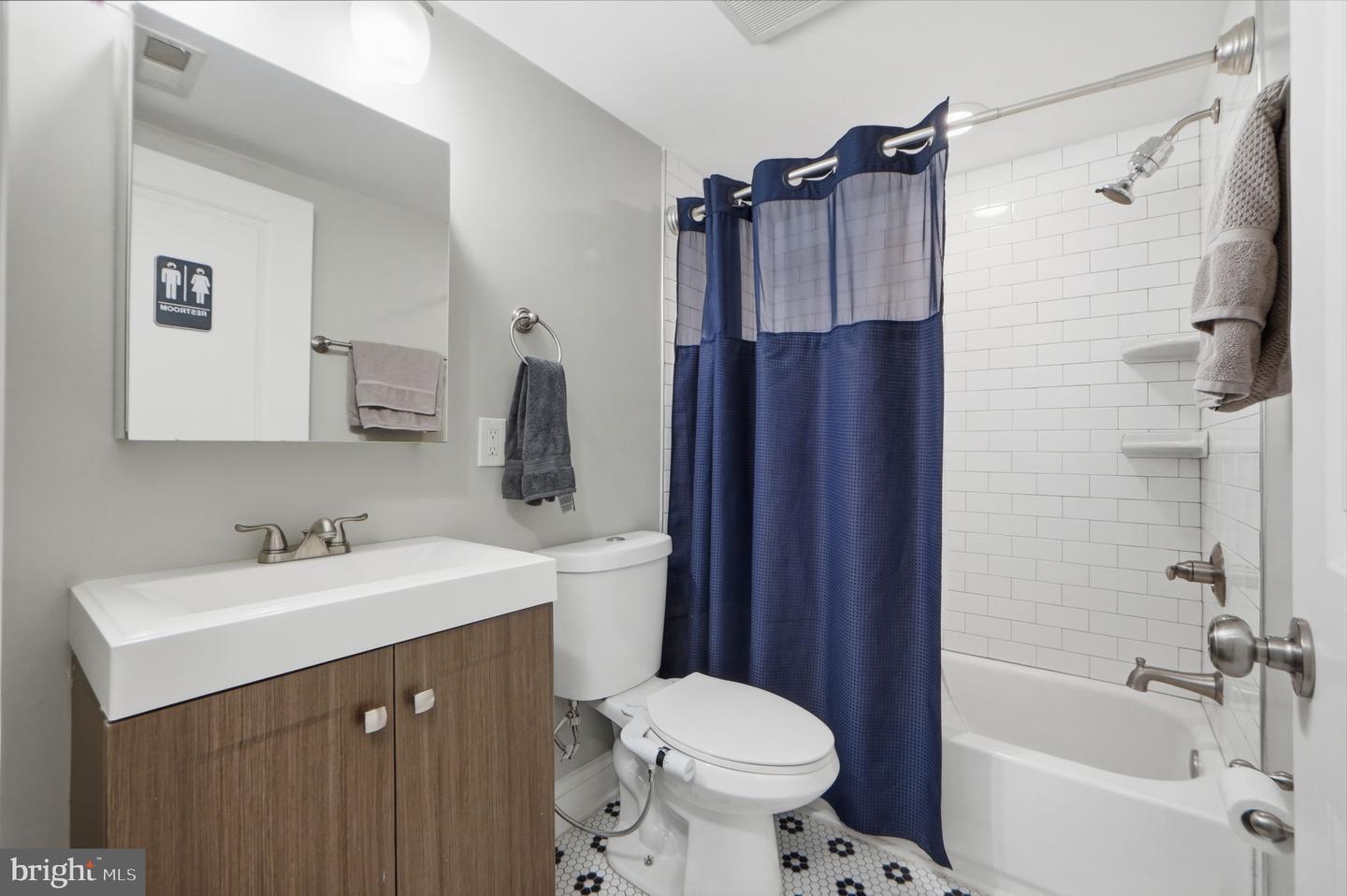 1258 Holbrook Ter Ne #5 Property Photo 22
